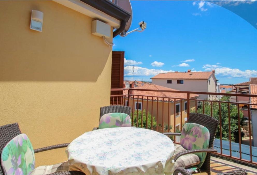 Valentina Apartment Novigrad  Luaran gambar